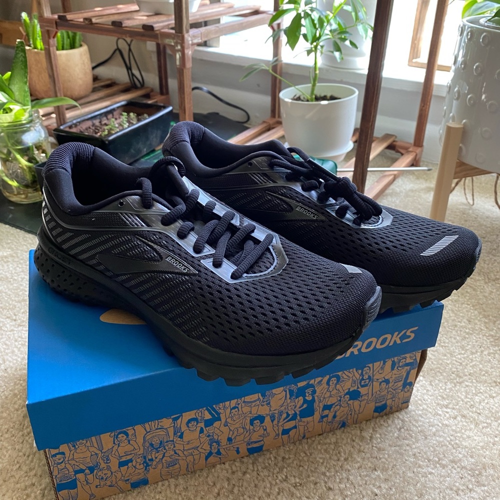 Brooks Ghost 12